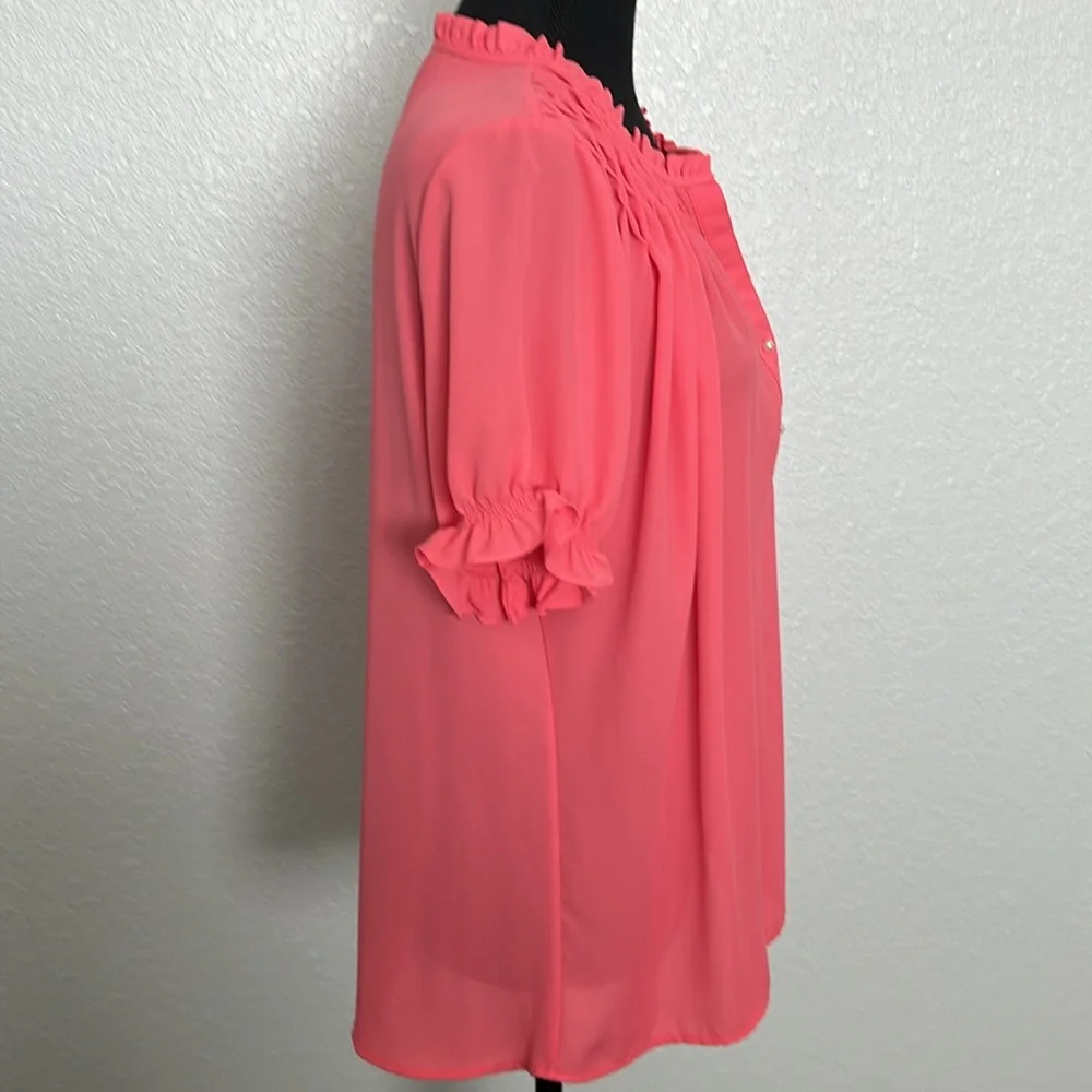 Woman’s Karl Lagerfeld v-neck button-up top. Size large. Excellent condition! - Picture 6 of 7